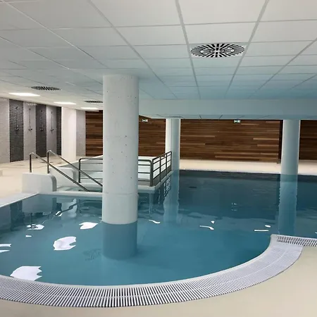Résidence Le Portillo - Piscine - Pour 7 Personnes Mae-5153